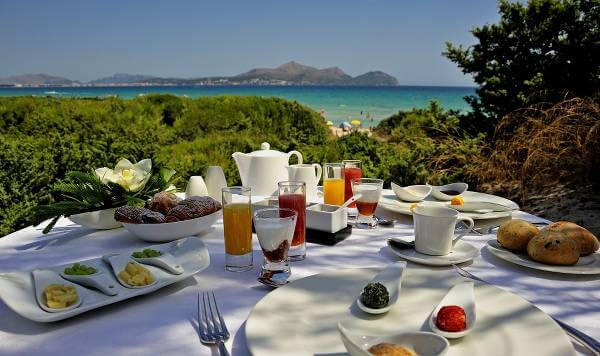 Colazione in uno degli alberghi Iberostar