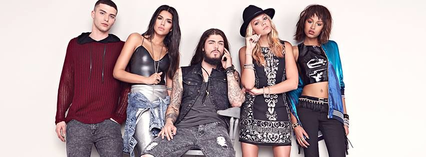  Vestiti casual per uomo e donna.