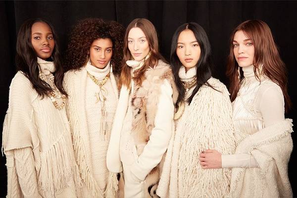 Una fotografia presa da una sfilata Ralph Lauren