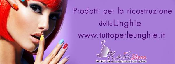 I prodotti Nail Store per la ricostruzione delle unghie